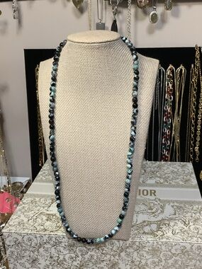 Turquoise and Black Beaded Women’s Necklace